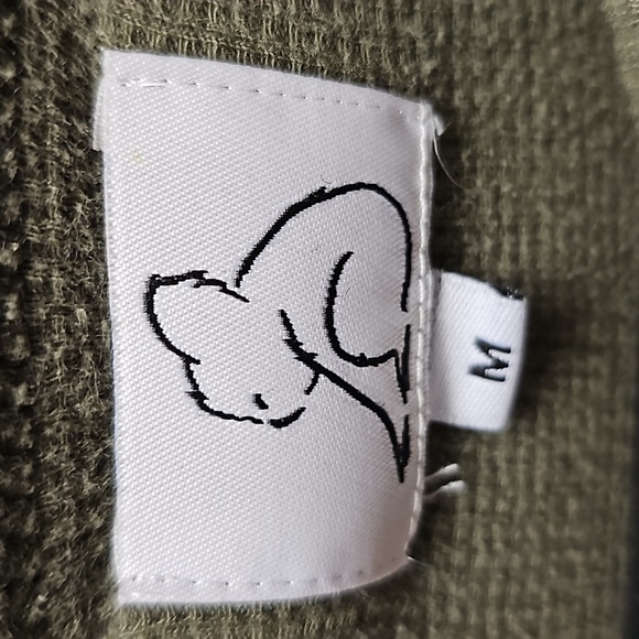 Dark green, kuwallatee long sleeve, Medium - Picture 3 of 4